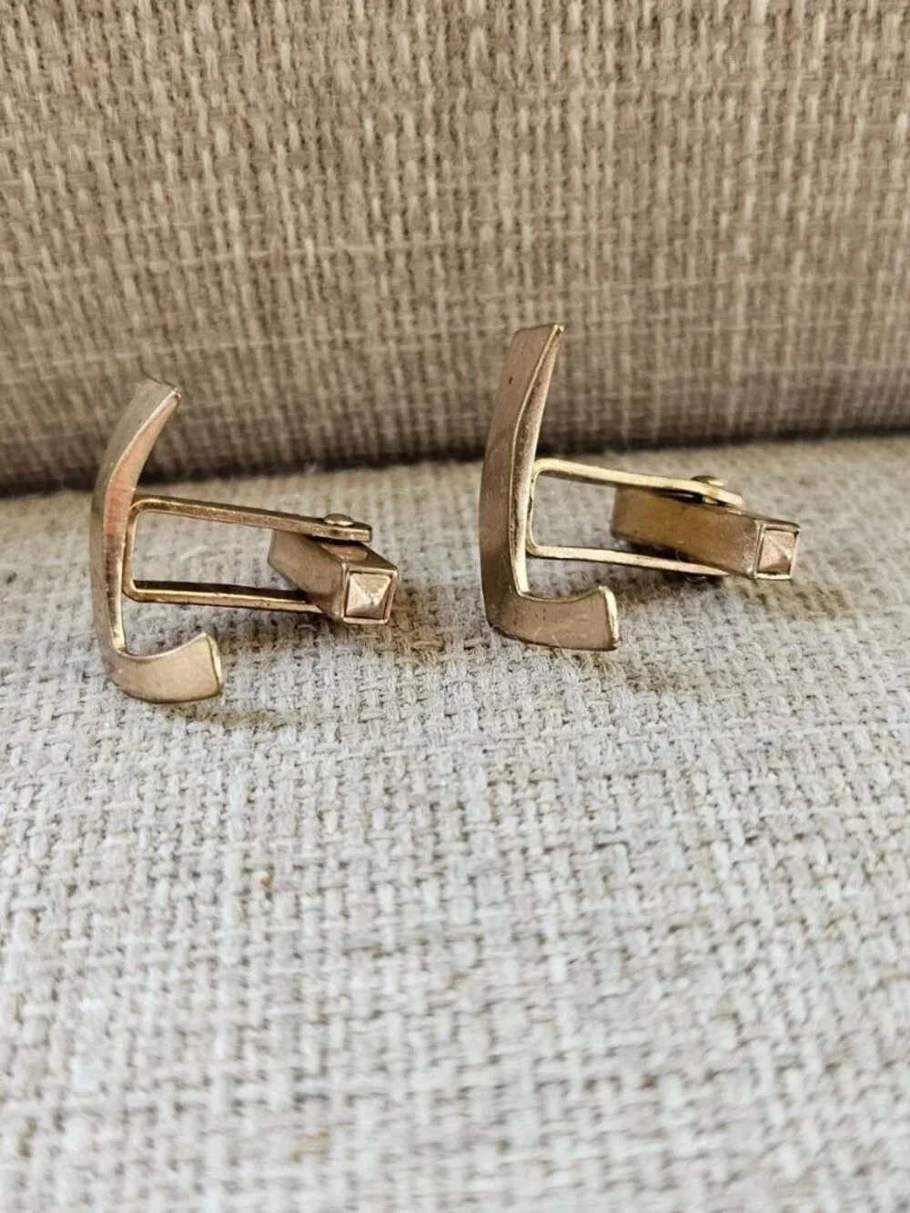 Vintage Cufflinks Gold Tone Initial Letter L Fashion Men Jewelry Cuff Links